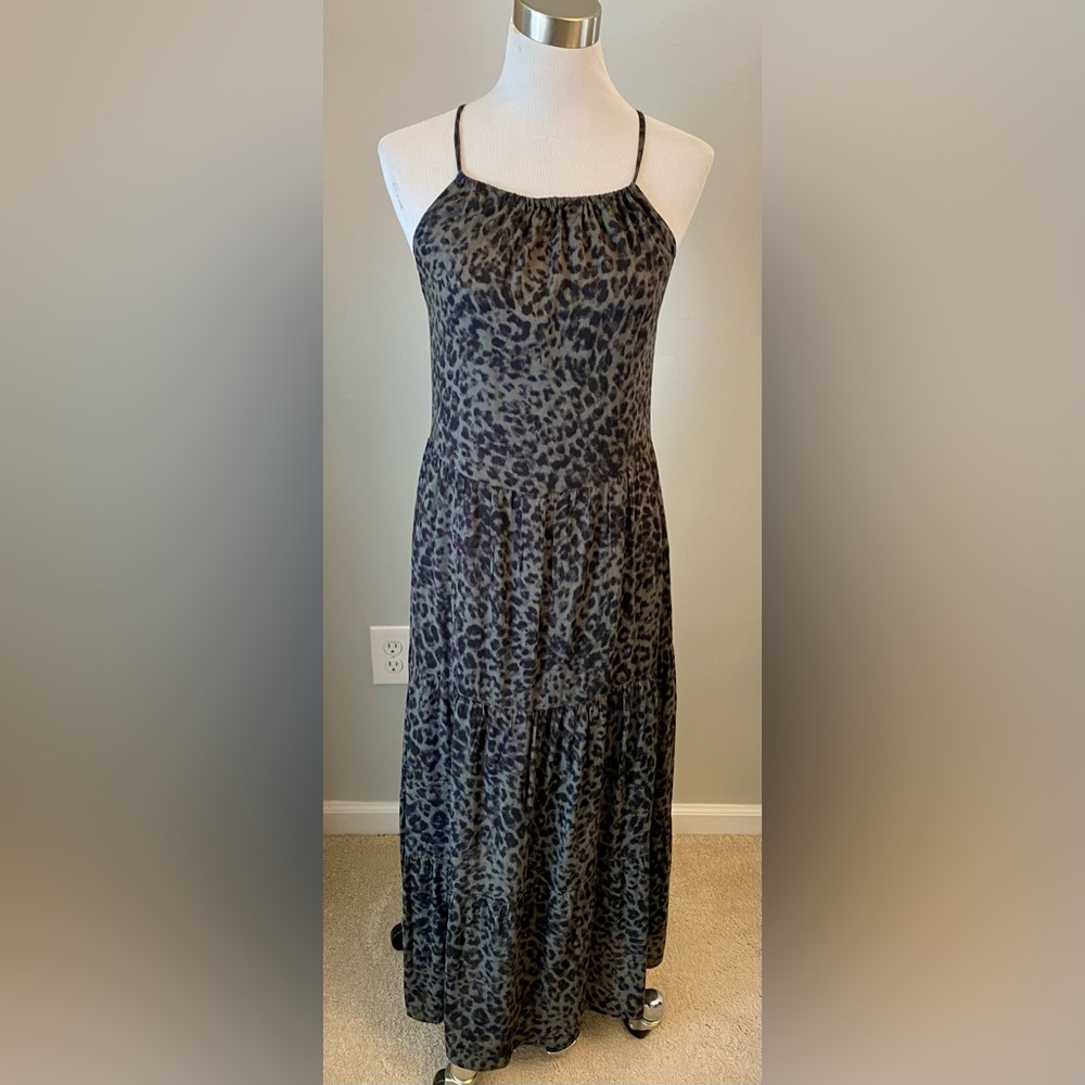 NEW WITHOUT TAGS Old Navy Gray Leopard Print Maxi Dress (NWOT) - Picture 1 of 7